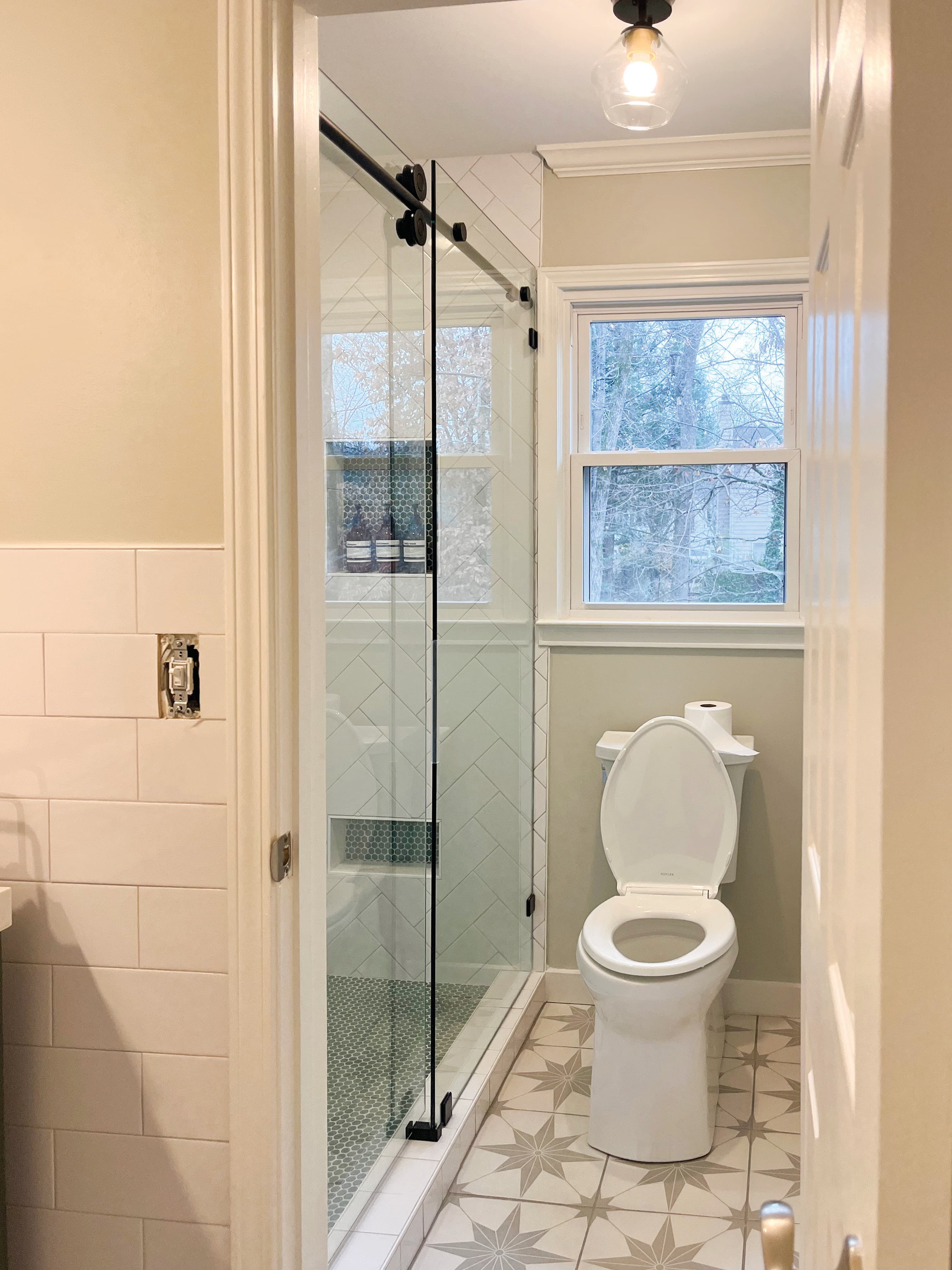 Portfolio bathroom flooring image.